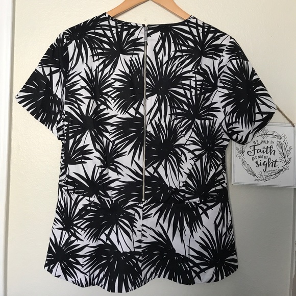 Michael Kors Black and White Palm Trees Top 8 - Picture 4 of 6